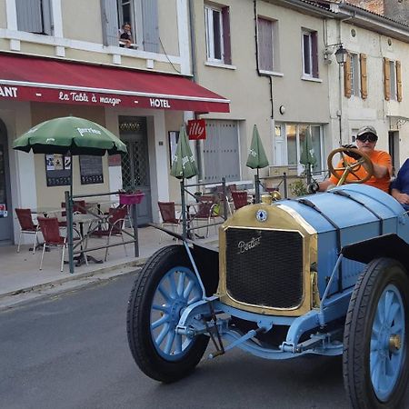 Saint-Aulaye-Puymangou Logis Hotel Du Champ De Foire מראה חיצוני תמונה