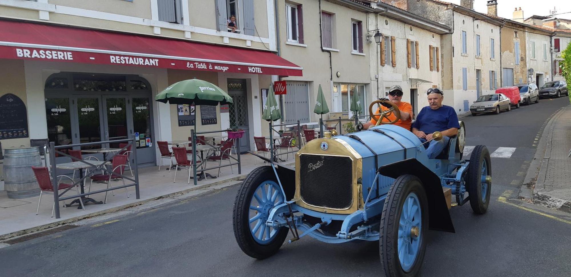 Saint-Aulaye-Puymangou Logis Hotel Du Champ De Foire מראה חיצוני תמונה