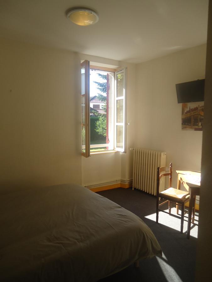 Saint-Aulaye-Puymangou Logis Hotel Du Champ De Foire מראה חיצוני תמונה