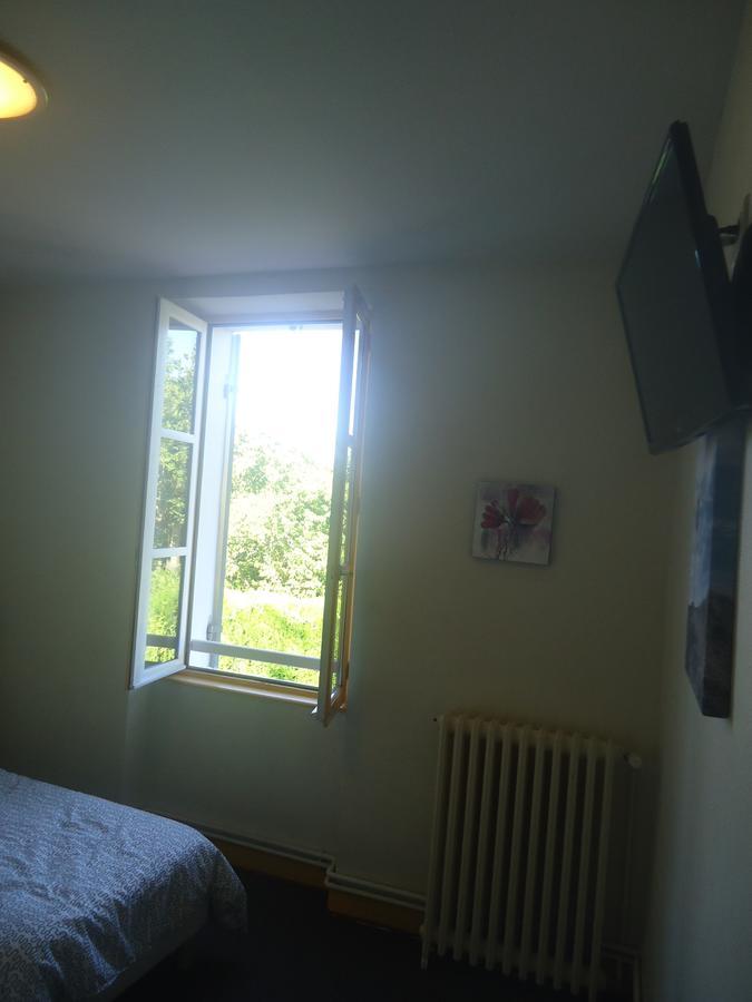 Saint-Aulaye-Puymangou Logis Hotel Du Champ De Foire מראה חיצוני תמונה