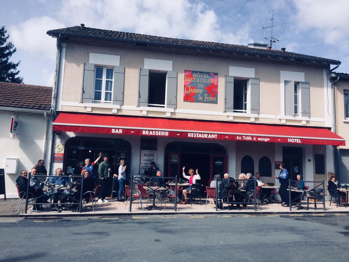 Saint-Aulaye-Puymangou Logis Hotel Du Champ De Foire מראה חיצוני תמונה